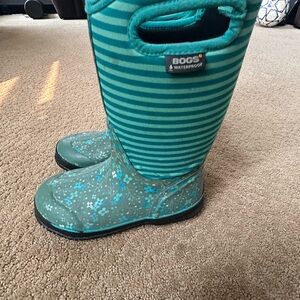 Bogs Kids Boots in Teal and Blue